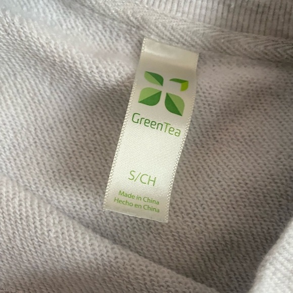 GreenTea Small Gray Leopard Animal Print Split Hem Pullover Casual Sweater - Picture 5 of 9